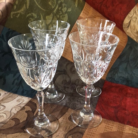 touch of glass by anglo Other - 🍷BNIB🍷HAND CUT CRYSTAL, Set of 4 wine glasses.